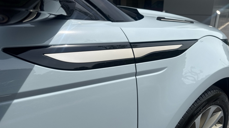 Land Rover Range Rover Evoque 1.5 P270e Hoxton Edition 5dr Auto Hatchback